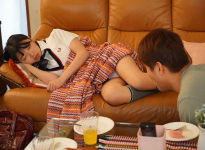 Phang em gái mới lớn của người yêu